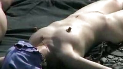 Adolescente film porno con cavallo principiante del sesso anale viene sbattuto dal suo ragazzo stallone