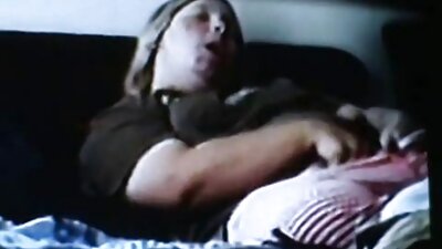 La giovane Tonya Nats si gode una scena di film porno xxx gratis cornuto